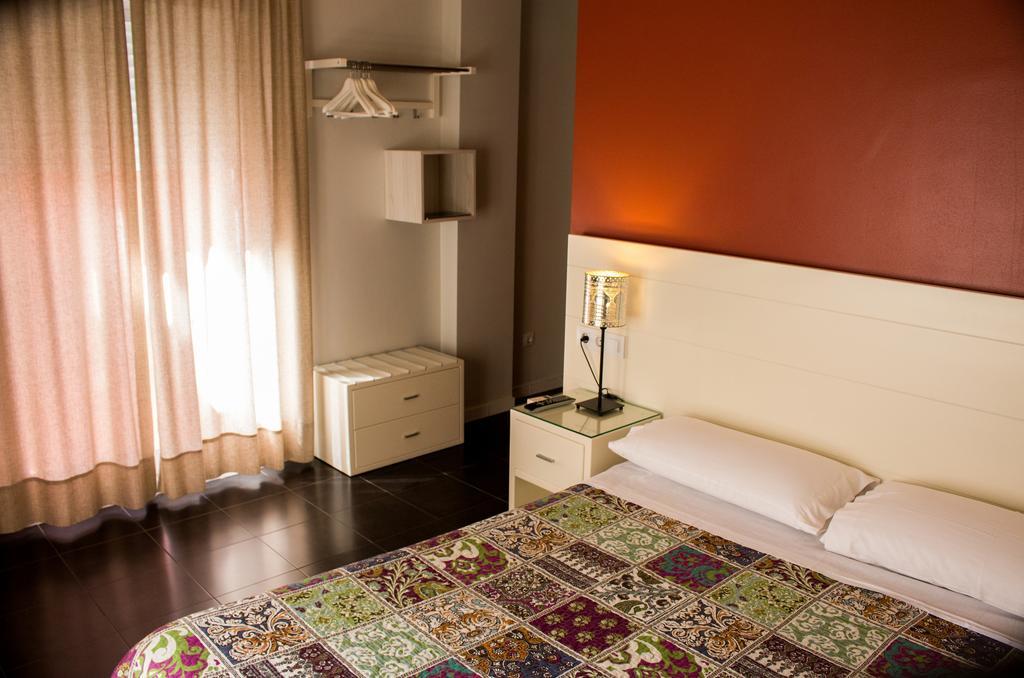 Hostal San Vicente II Seville Luaran gambar
