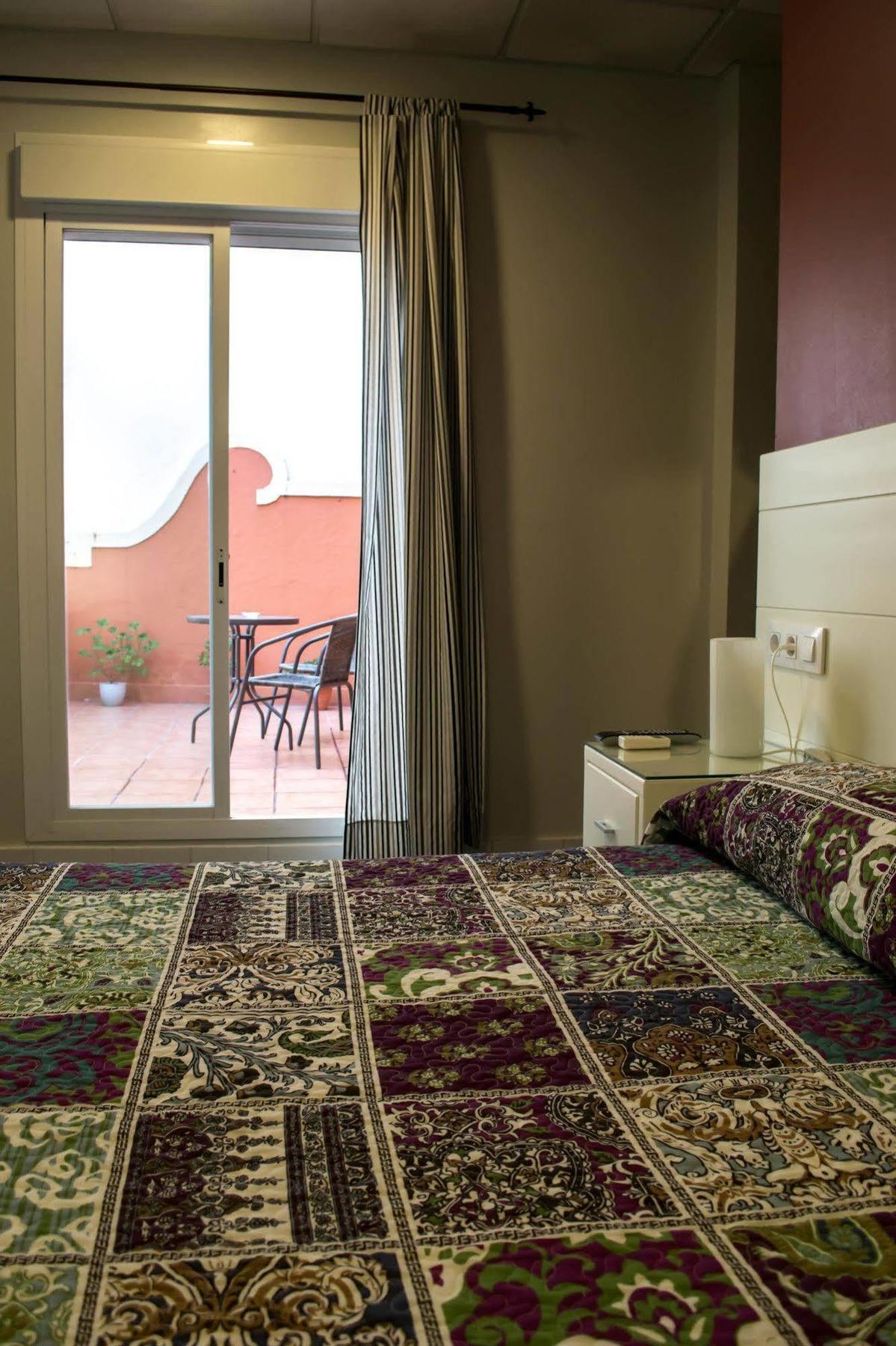 Hostal San Vicente II Seville Luaran gambar
