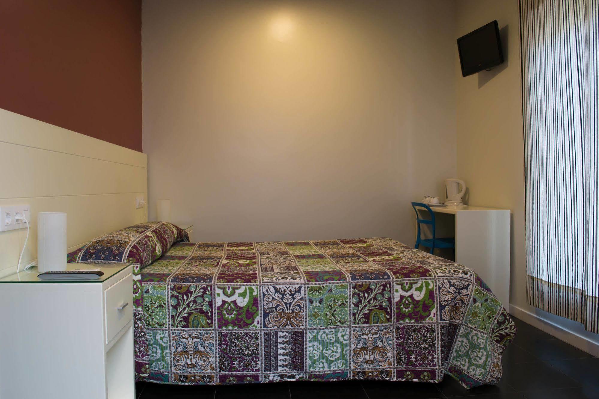 Hostal San Vicente II Seville Luaran gambar