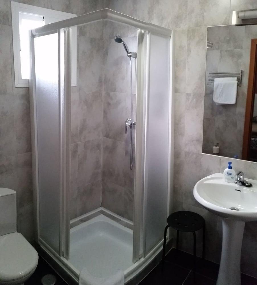 Hostal San Vicente II Seville Luaran gambar